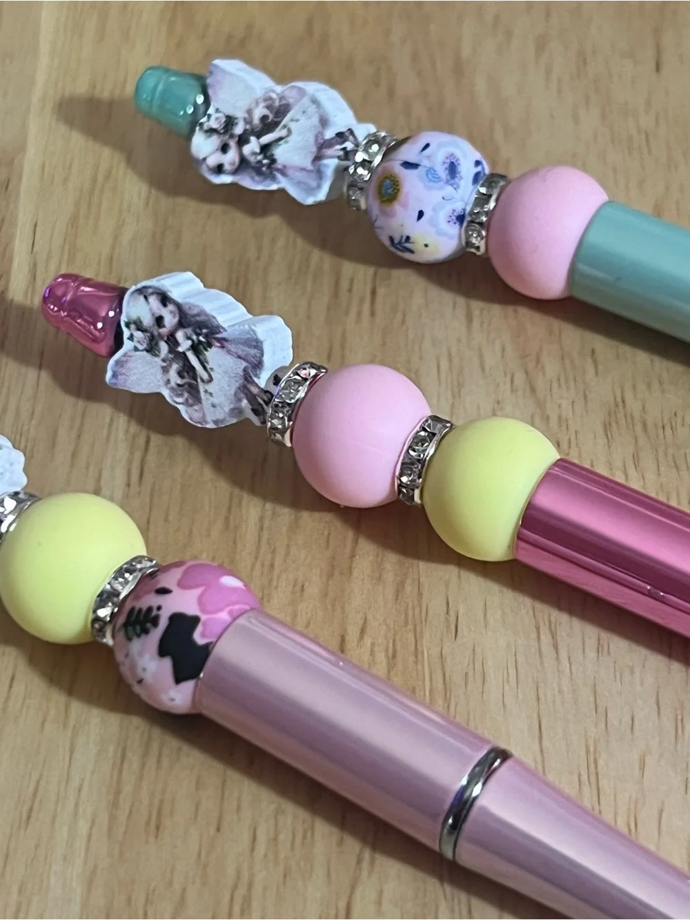 Set of 3 Decorative Fairy Top Ballpoint Pens - Pink, Hot Pink, Mint M57
